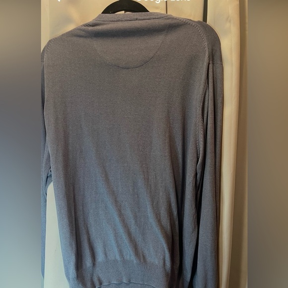 Jos A Bank Signature Large Light Blue 100% Silk V neck Sweater - Picture 2 of 3